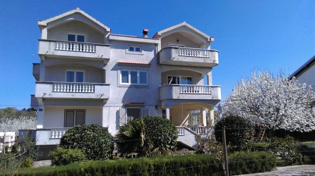 Apartments Lena Sutomiscica Exterior foto